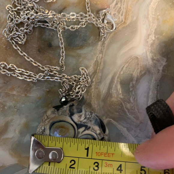 New!High Quality Locally Made Stone Glass Necklace - Picture 3 of 3